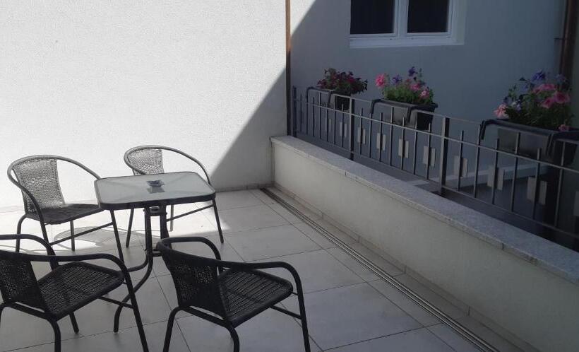 Люкс 2 Спальни, Guest House Green Heart