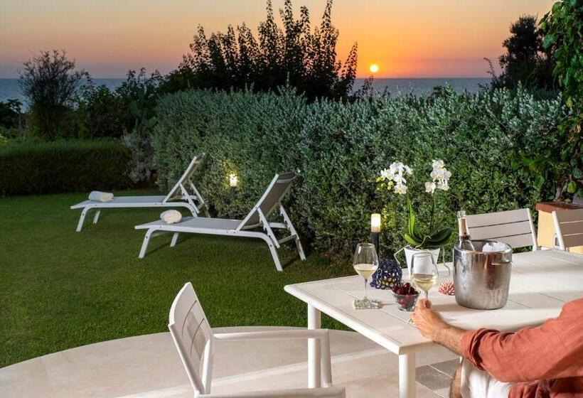 سوییت جونیور با چشم‌انداز دریا, Orablu Exclusive Villas