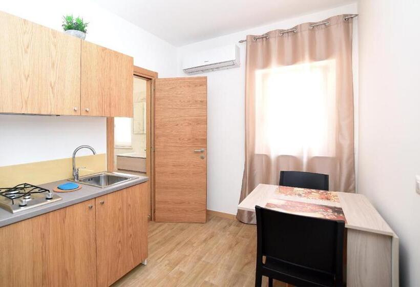 Quarto Familiar, Residenza Montegrappa