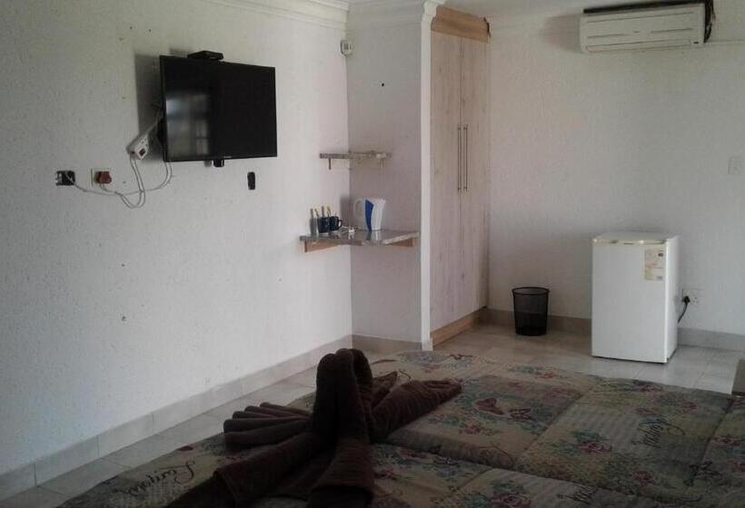 Четырехместный Номер Стандарт, Elegant Guest House Malelane