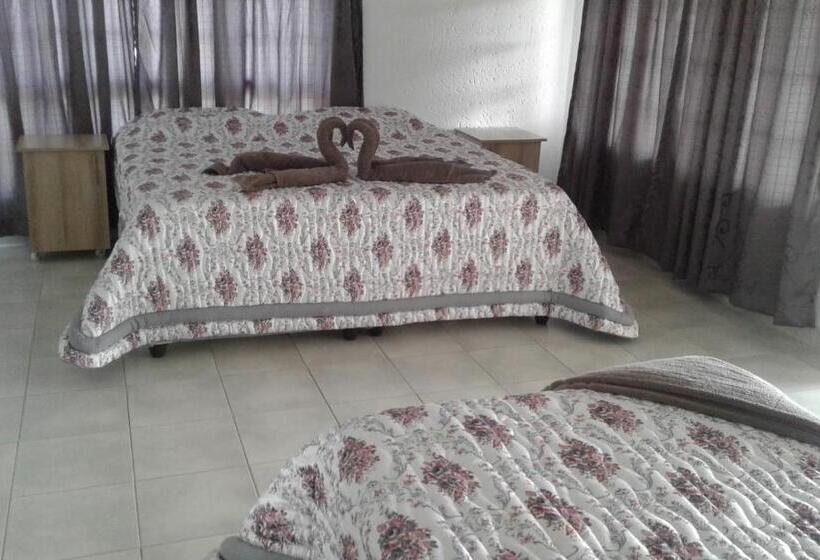 Семейный Номер Вид на Сад, Elegant Guest House Malelane