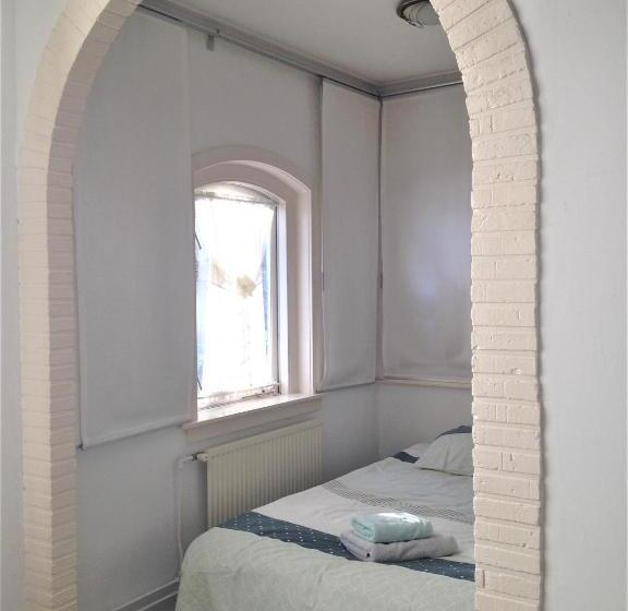 اتاق خانوادگی, Westerschelde B&b