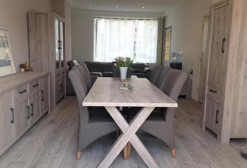اتاق خانوادگی, Westerschelde B&b