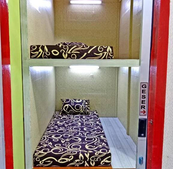 Кровать в Общей Комнате, Gonias Hostel