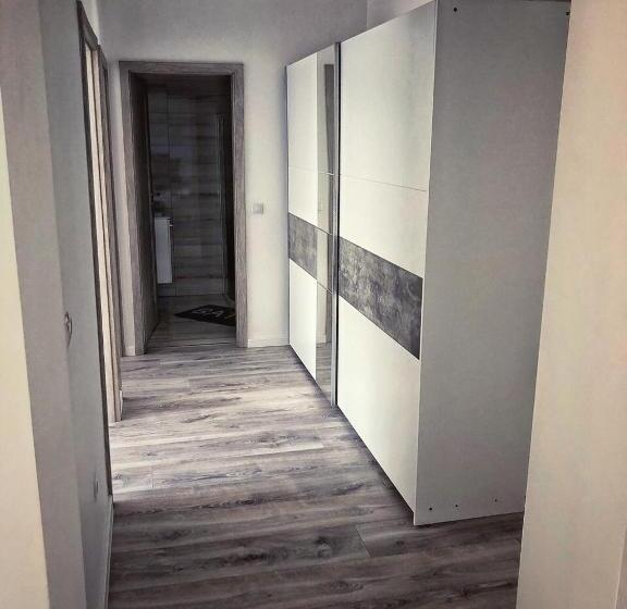 Апартаменты 1 Спальня, Moment Apartments