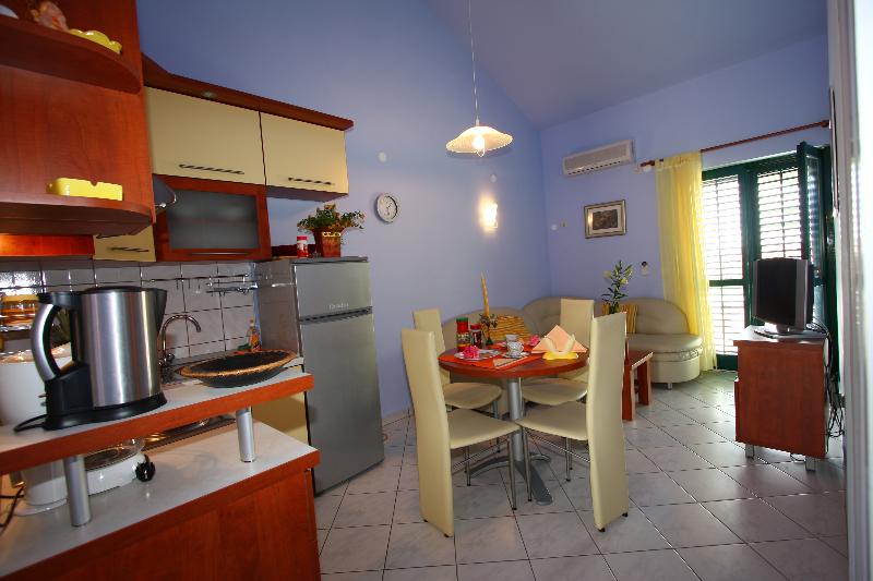 آپارتمان 2 خوابه, Beach Apartments Lavica
