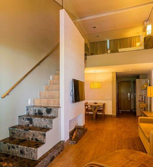 자쿠지 스위트, Carmel Charme Resort