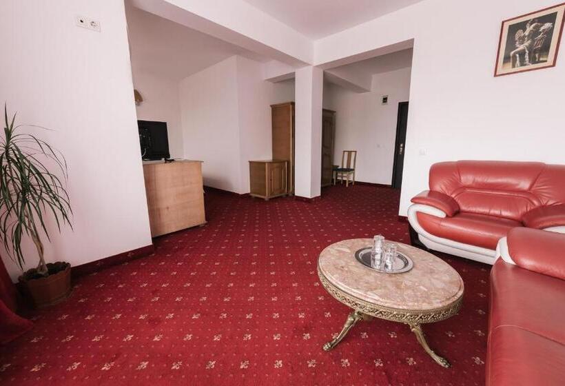 Junior Suite, Black Lord