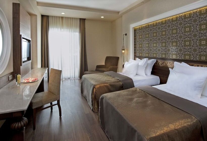 اتاق لوکس خانوادگی, Güral Premier Tekirova   All Inclusive