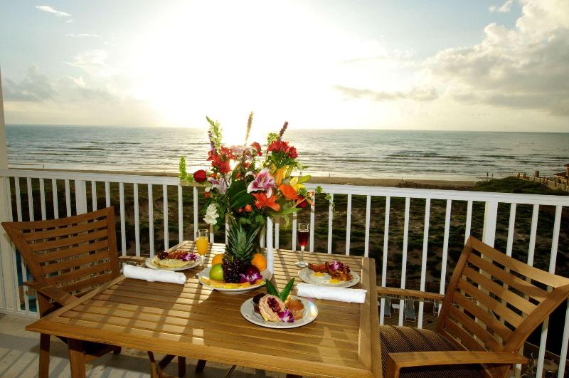 סוויטת ג'וניור מיטת קינג, Hilton Garden Inn South Padre Island Beachfront