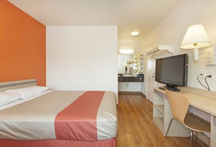 Номер Стандарт Адаптированный для Инвалидов, Motel 6 Belmont, Ca   San Francisco   Redwood City