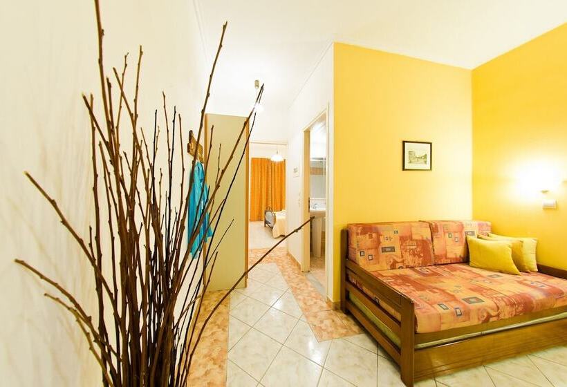 Апартаменты 1 Спальня, Remezzo Studios & Apartments
