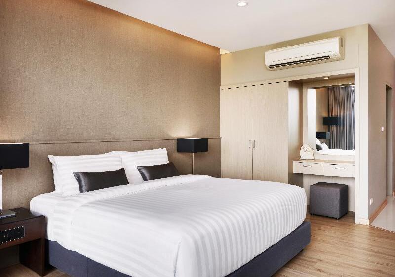 디럭스 룸, Altera Hotel And Residence By At Mind