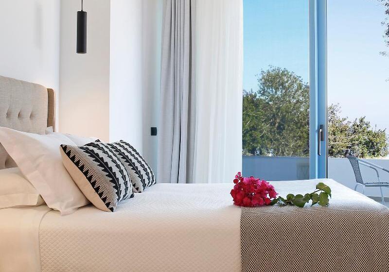 디럭스 룸, Altera Hotel And Residence By At Mind