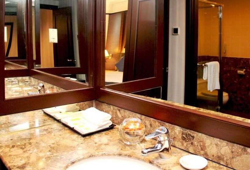 Трехместный Номер Deluxe, Mardhiyyah Hotel And Suites