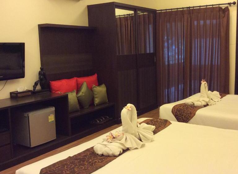 سوئیت با چشم‌انداز رودخانه, Monsane River Kwai Resort