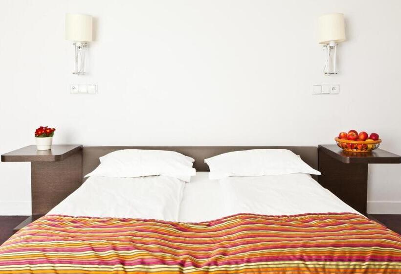 استودیوی استاندارد, Platinum Apartments Apart