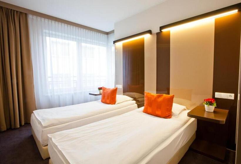 استودیوی لوکس, Platinum Apartments Apart
