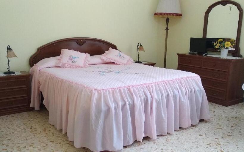 Четырехместный Номер Стандарт с Балконом, Michela Home