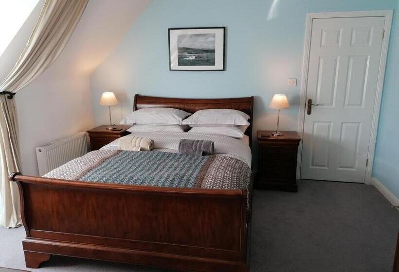 Standard Room King Size Bed, Valhalla Bnb