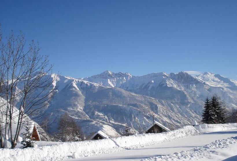 اتاق استاندارد با چشم‌انداز کوهستان, Chambre D Hôtes   La Maurillonnette
