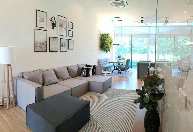 اتاق سوپریور, The Midst@ Royal Hills Nakornayok