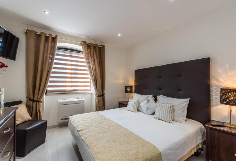 اتاق استاندارد, Suites @ Portarade