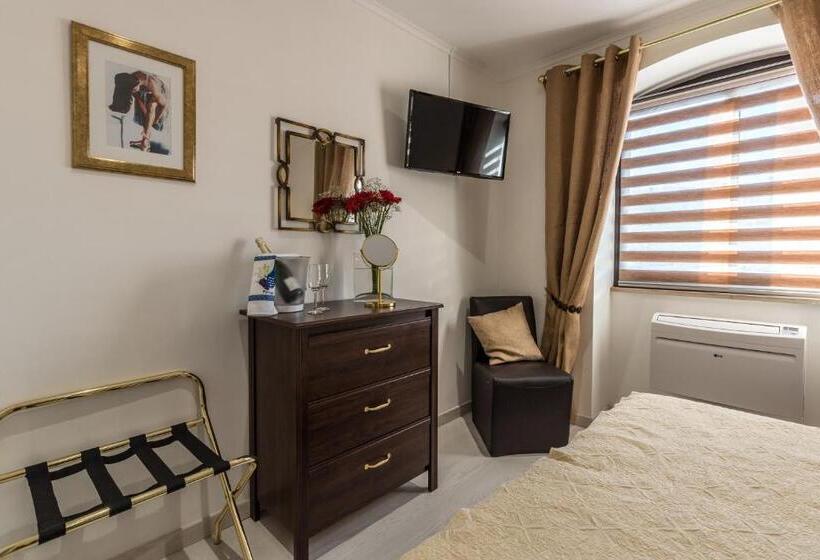 اتاق استاندارد, Suites @ Portarade