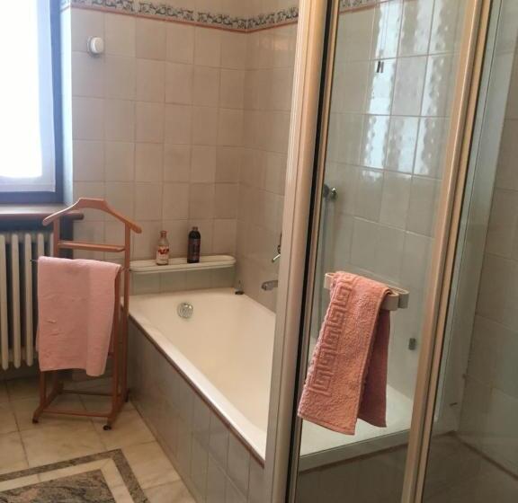 اتاق لوکس, B&b Les Fleurettes