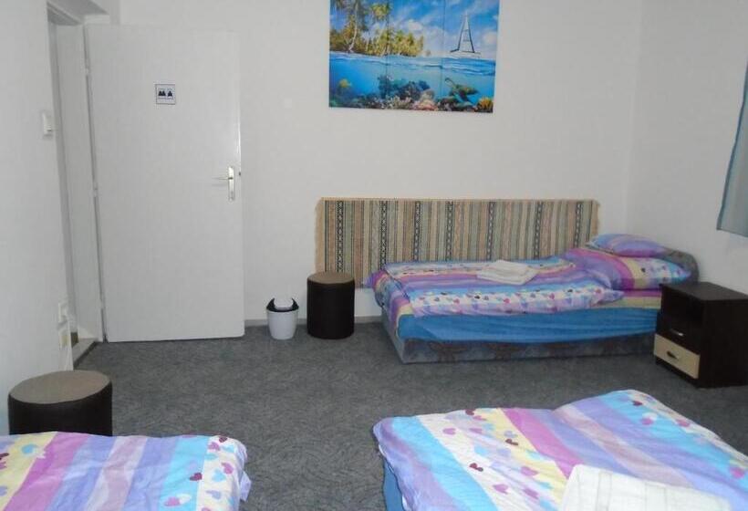 Трехместный Номер Классика, Privát Szállás Miskolctapolca