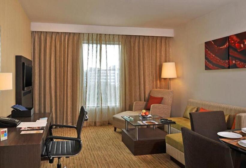 行政套房, Four Points By Sheraton Hotel And Serviced Apartments Pune
