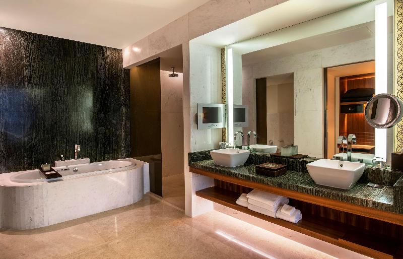 Люкс с Террасой, Park Hyatt Abu Dhabi Hotel And Villas