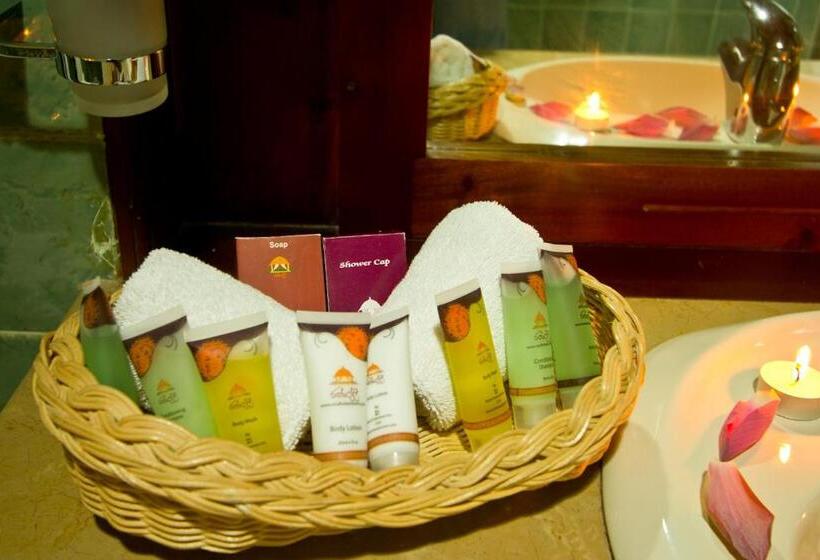 اتاق لوکس با چشم‌انداز, Randholee Resort & Spa