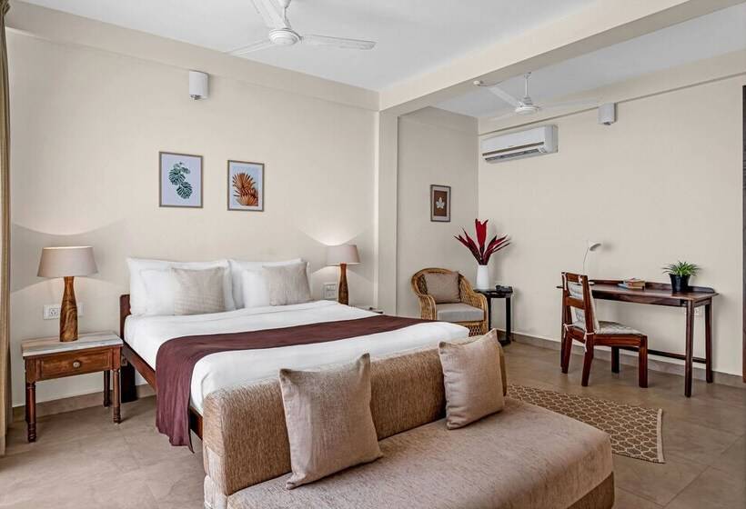 Premium Room Side Sea View, La Vaiencia   A Beach Resort, Morjim
