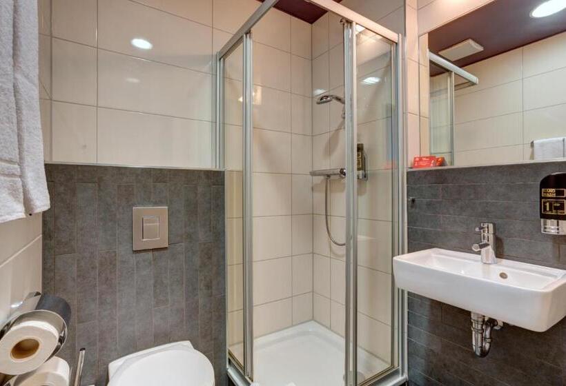 4인용 스탠다드 룸, Meininger Hotel Wien Downtown Sissi