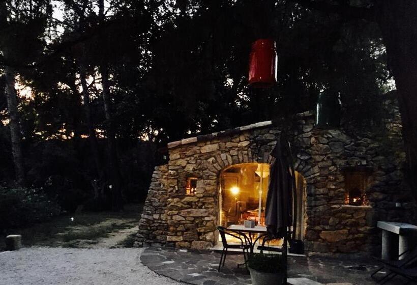 Номер Стандарт, Cabanon Sainte Victoire