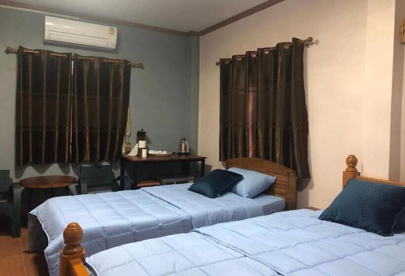 Трехместный Номер Базовый, Ruen Thai Ban Rim Nam