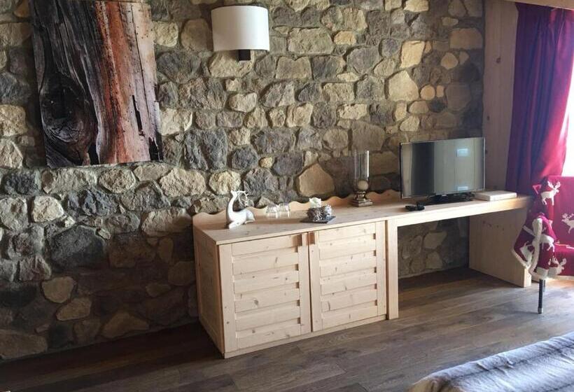 اتاق استاندارد با تخت بزرگ, Chalet Morel 1586 Hotel & Spa