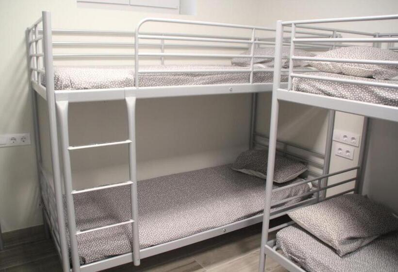 ファミリールーム, Albergue Logroño Centro