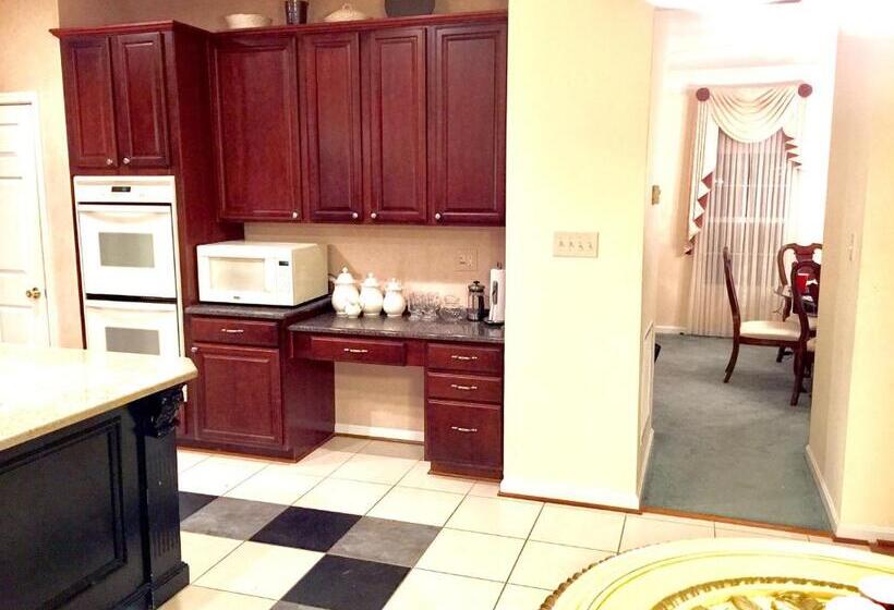 Номер Стандарт, Premier National Harbor House