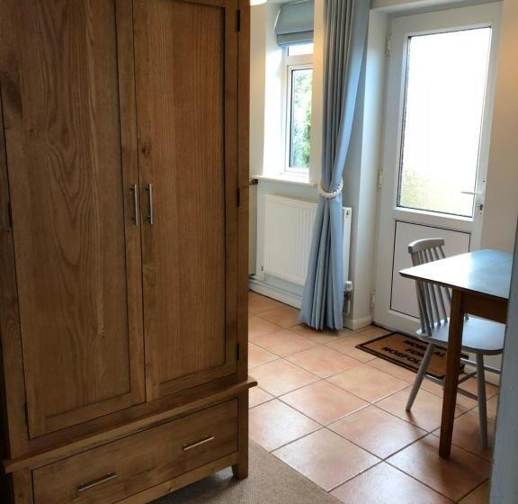 Студия Deluxe, Burlington House Guest House