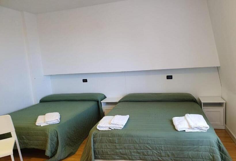 标准三人间, Camere Santa Rita