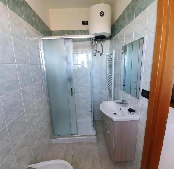 标准三人间, Camere Santa Rita