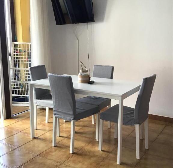 اتاق خانوادگی با چشم‌انداز دریا, Apartamentos Playamar