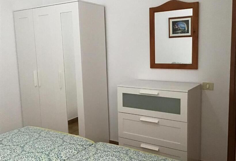 اتاق خانوادگی با چشم‌انداز دریا, Apartamentos Playamar