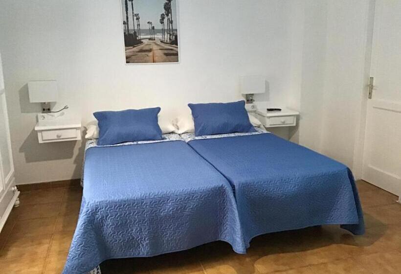 اتاق اکونومی, Apartamentos Playamar