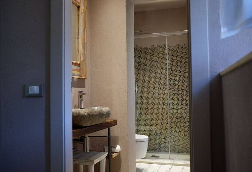 Quarto Estandar, Madüneta 5 Terre