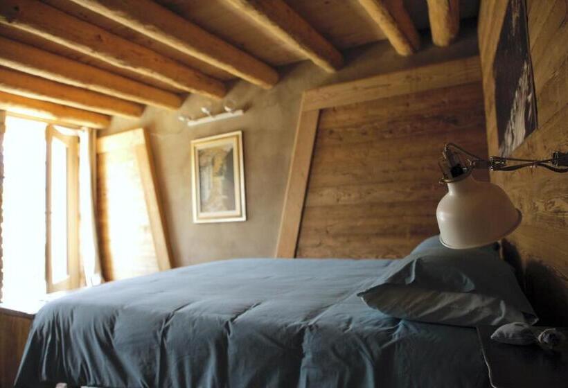 سوییت خانوادگی, La Casa Di Paglia B&b