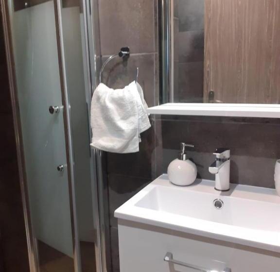 ویلای یک اتاق خوابه با استخر شنا, Villa Jasmin