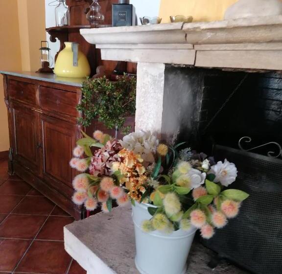 标准间, Aspromonte Yellow House